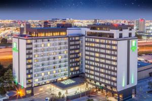 Holiday Inn Toronto International Airport, an IHG hotel