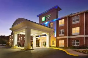 Holiday Inn Express & Suites Manassas by IHG - دومفريس