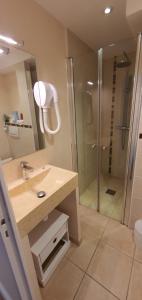 Hotels Hotel Cote d'Argent : photos des chambres