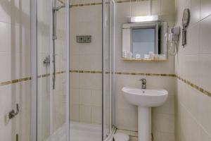 Hotels Hotel Le Gambetta : Chambre Lits Jumeaux