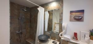 Hotels Hotel Cote d'Argent : photos des chambres