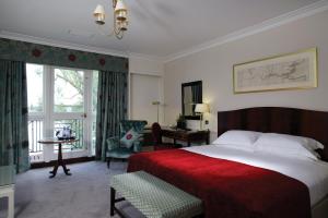 Super Deluxe Double Room room in Macdonald Compleat Angler