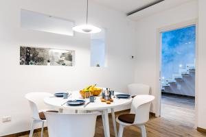 Solemar Sicilia - Galleria Maqueda