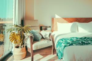 Phòng Deluxe hướng biển giường đôi (Deluxe Double Room with Sea View)