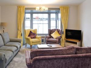 Grosvenor House APT 2