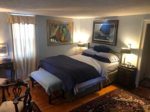 Superior Suite room in Silvershell Inn