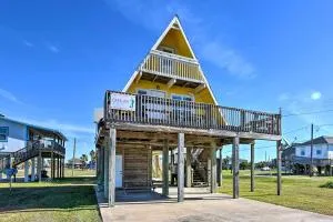 2 Blocks to Surfside Beach A-Frame Home with Deck - Surfside Beach