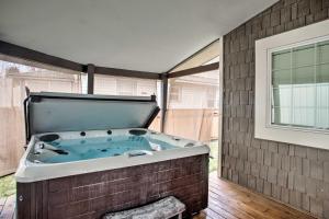 Renovated Coeur dAlene Home Walk to Sanders Beach