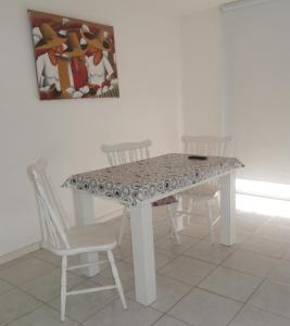 Apart 12 de Octubre 1028