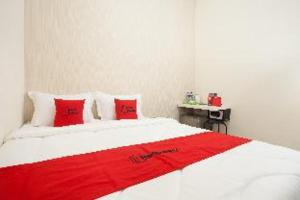 RedDoorz at K23 Rungkut Madya