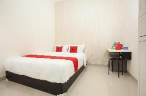 RedDoorz at K23 Rungkut Madya