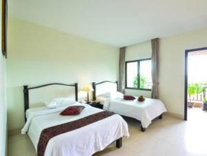 Almond Hotel Sothearos