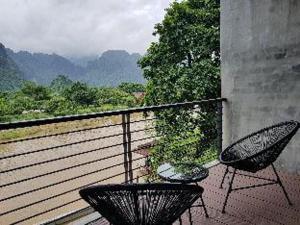 Inthira Vangvieng