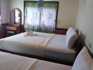 Nongsak Riverside Guesthouse & Nongsak Guesthouse