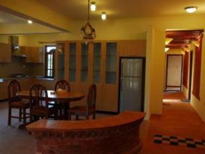 Vardan Resort n Apartment