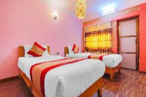 Hotel Everest Window View