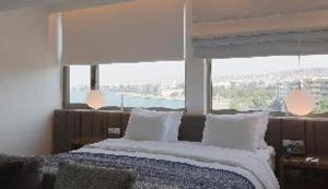 Makedonia Palace