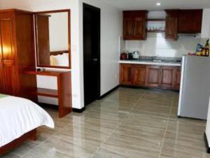 Manarra Sea View Resort