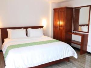 Manarra Sea View Resort