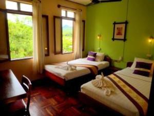 Saynamkhan River View