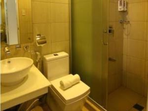 Regency Grand Suites