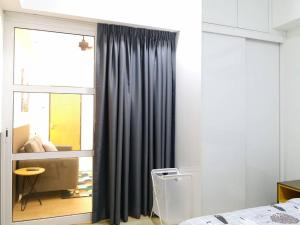 REVO at AURORA PLACE, Pavilion 2, 5 Minutes To AXIATA ARENA BUKIT JALIL FREE WIFI by De Harlequins Guesthouse
