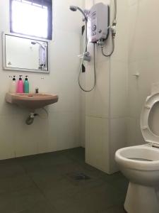 Lovy Johor Bahru Homestay with WiFi, 5min to Petrol and Shopping Mall