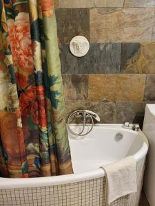 Apartament City Center - 24 h contactless self check-in, no smoking, free bottled water, coffee and tea