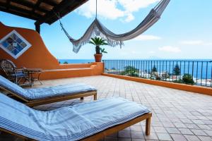 King Room with Sea View room in Hotel Mamma Santina