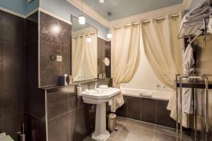 Hotels Le Grand Hotel de Cabourg - MGallery Collection : photos des chambres