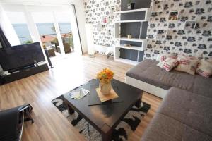 NOVOSELIC 7 Penthaus