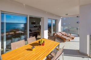 WHITE HOUSE PENTHOUSE