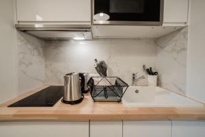 SUITE DESNOS : au cœur de la Rive Gauche, neuf, design, 2 personnes