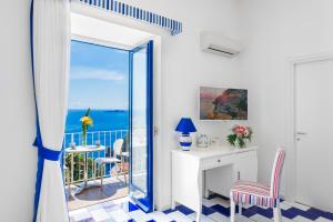 Family Room with Bathroom room in Casa Nilde