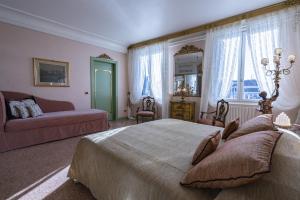 Ca Degli Specchi Grand Canal