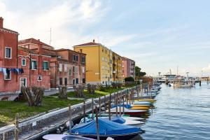 Calle Buccari, 10, 30132 Venice, Italy.