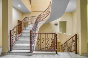 RedDoorz Plus near RSUD Dr. Pirngadi Medan 2