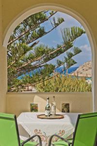 Montemar Studios & Apartments - 4hvězdičkové hotely ve městě Arkasa