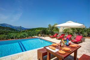 Perachori Villa Sleeps 4 Pool Air Con WiFi Ithaka Greece