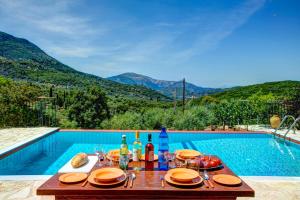 Perachori Villa Sleeps 4 Pool Air Con WiFi Ithaka Greece