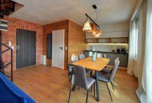ApartInvest Apartament Widokowy dwupoziomowy