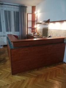 Fizetővend&eacute;gl&aacute;t&oacute;-hely Pokoje w Centrum Częstochowa Lengyelorsz&aacute;g