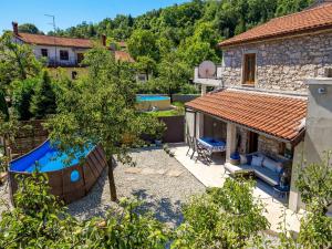 Chata Luxurious Holiday Home in Zvoneće with Swimming Pool Zvoneća Chorvatsko