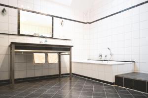 Deluxe Double Room with Bath room in Ludgerusbrunnen Hotel Mertens