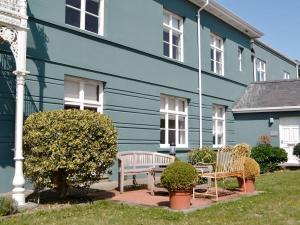Llys Celyn - Holly Farm