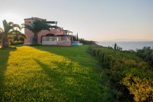 Absolute Villa by Stylish Stays