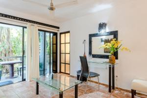 Private Villa 10 Rooms, Private Pool, Walk to Beach