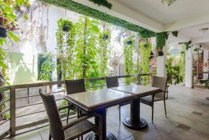 Private Villa 10 Rooms, Private Pool, Walk to Beach