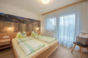 One-Bedroom Apartment room in Bergdiamant