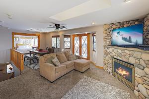 Five-Bedroom House room in New Listing! Lake Getaway with Private Hot Tub home